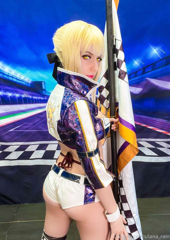 Racing Alter Saber Selfies :3