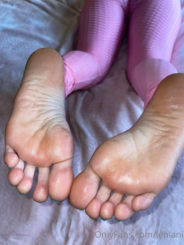 Hella sole pics 😋 9