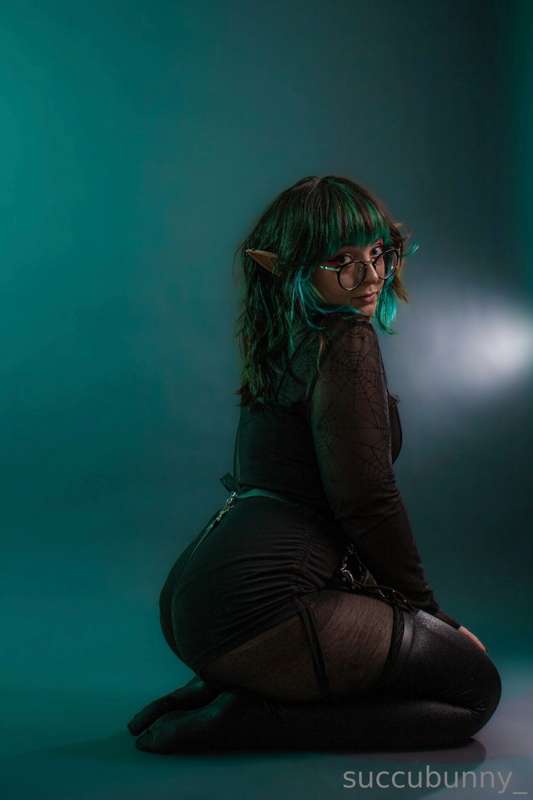 not the usual type of content but i got to model for a frien..