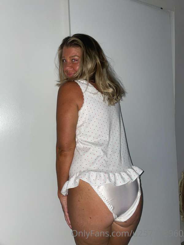 In white tonight 9