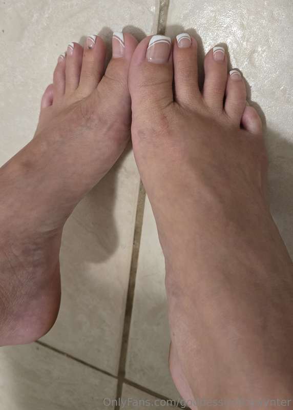 After my alpha rubbed oil on my soles and toes, felt so nice.. 2