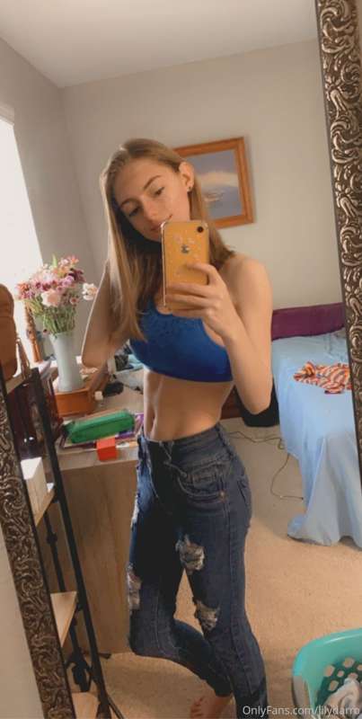 Hi, yes, who wants to uhhh exercise 😘