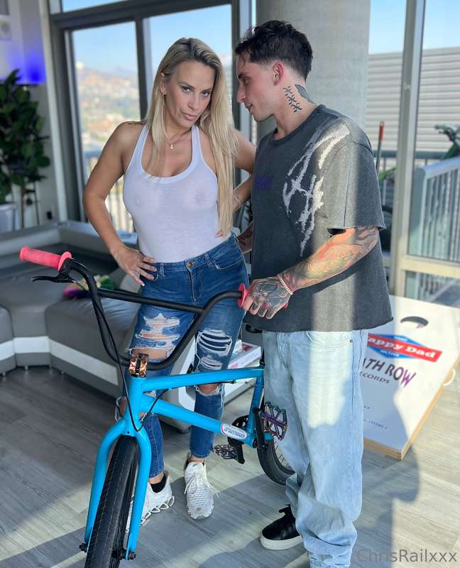 I just sent out these hot two videos with these beautiful MI..