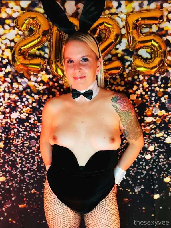 Happy New Years Eve!! Here is to a great 2025! 5