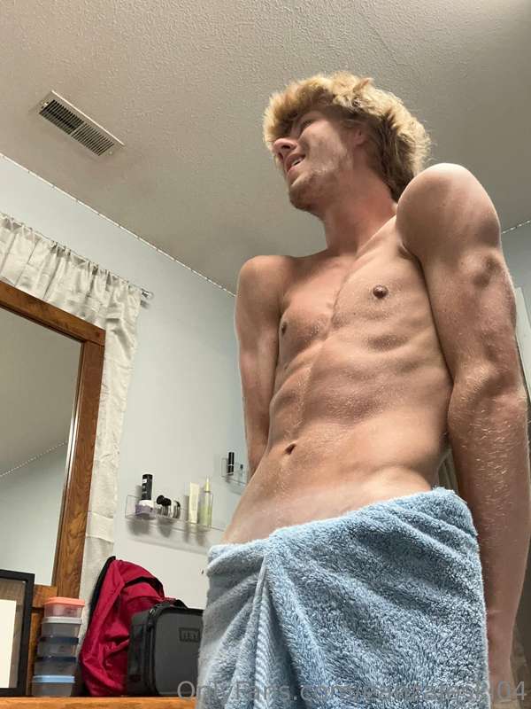 Fresh out the shower 💦🥵 2