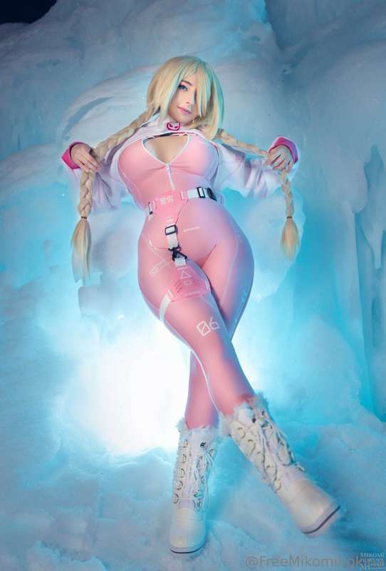 Fun fact: this was shot infront of real ice! - @mikomihokina..