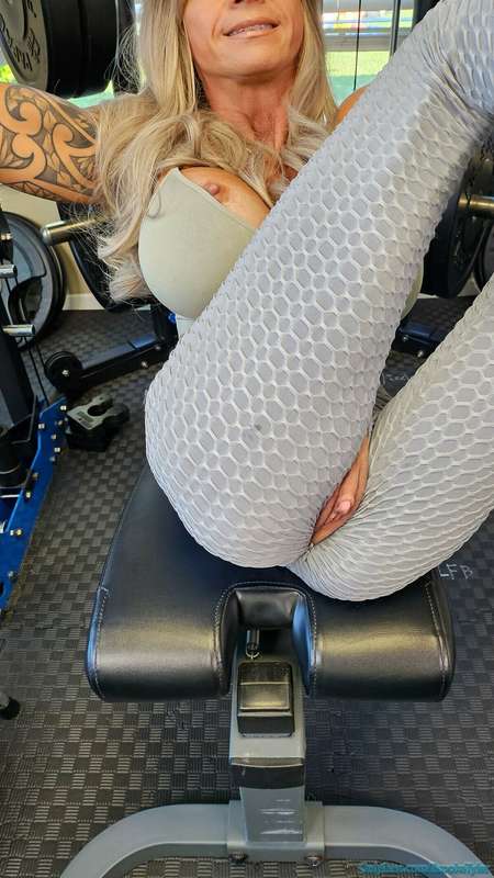 Sadly, no hot stud got his fingers sloppy wet from sticking .. 4