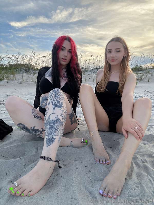 We are down to do a couple customs together if anyone wants ..