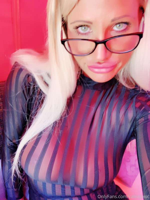I love the feeling of transparent fabrics on naked skin. It .. 1