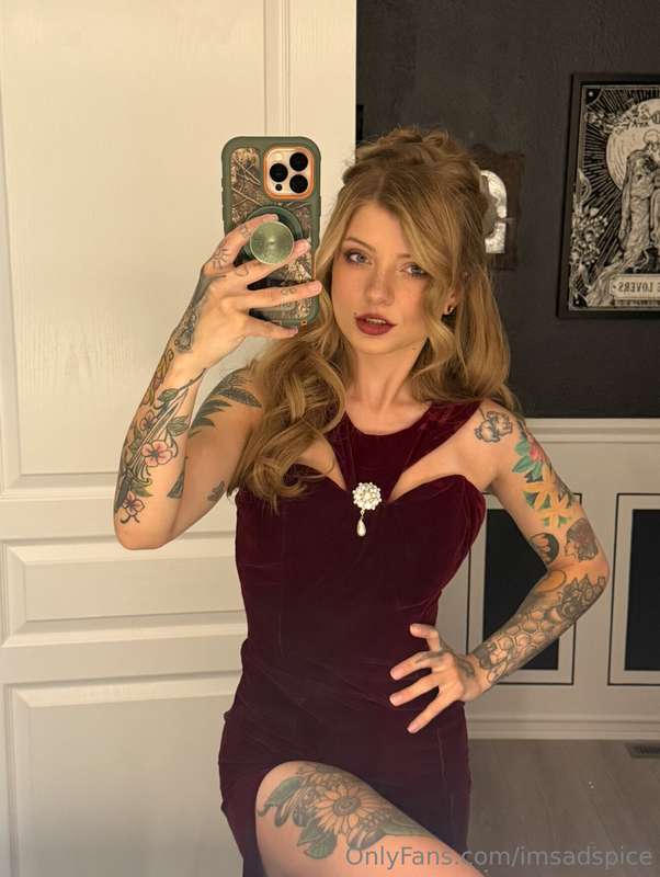 I thought yall would like this dress🤭❤️