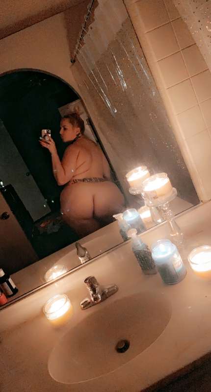 🕯 😈