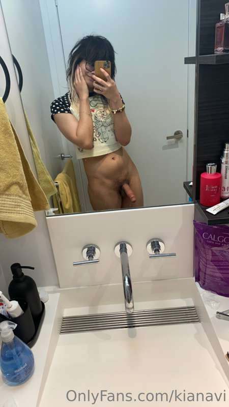 Last night in toronto!!
Hopping into bed right now and wante..