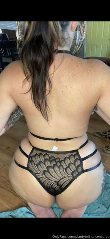 I can't wait to share the new wax play video tonight at 8PM!..