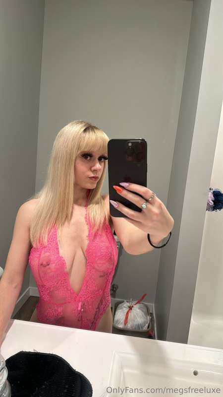 mirror mirror on the wall who’s the horniest of them all?? 😈