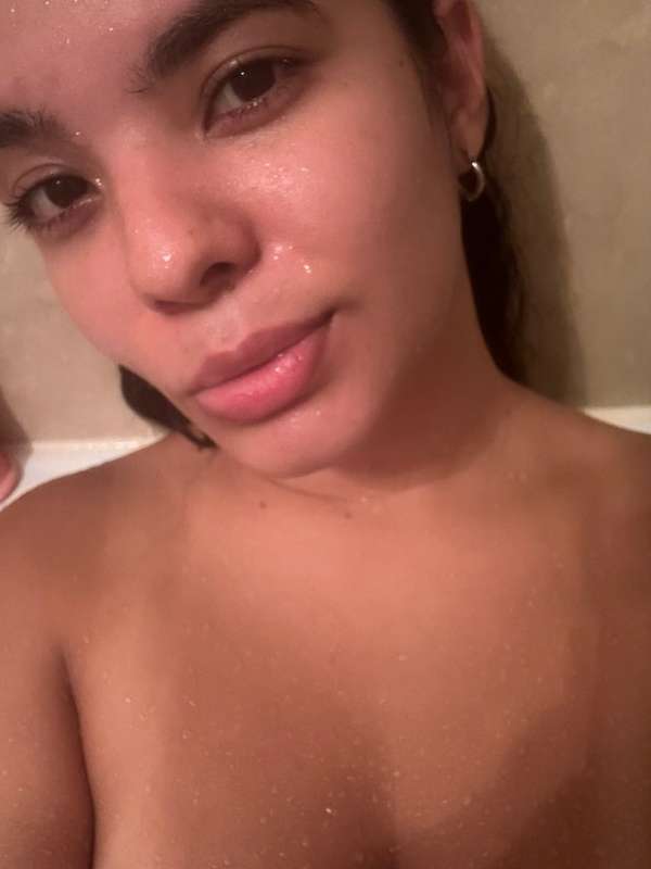 Do you want to see me like this wet and natural?😈❤️