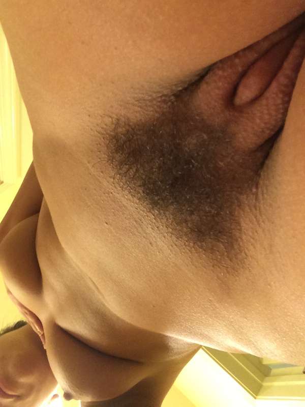 Some sexy random selfies of my best holes. Fill them up! 😘