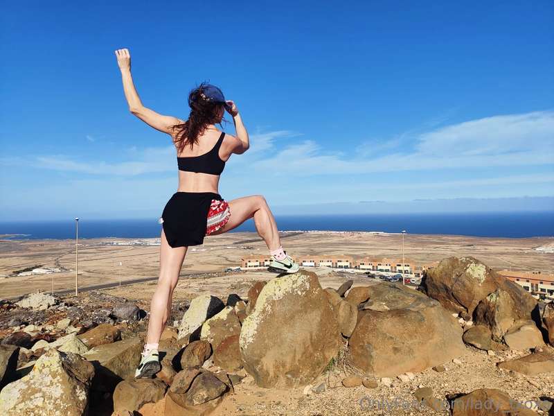 Behold!LADY T IN THE HILLSFrom my holibobs in Fuerteventura .. 4