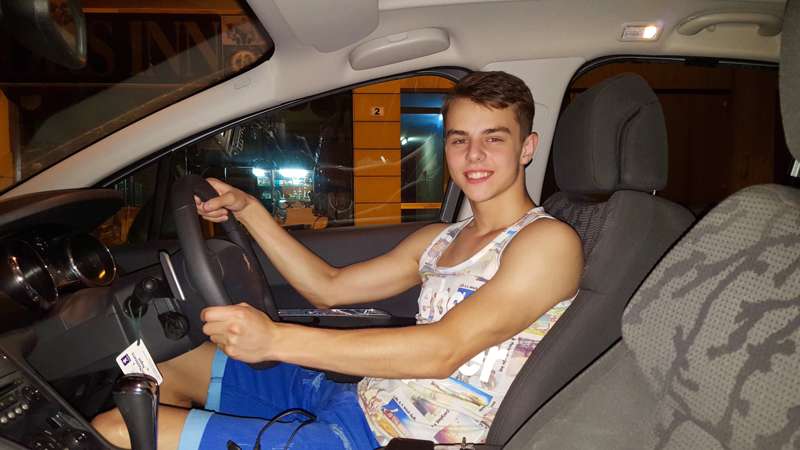 Speed 0 km/h 😂