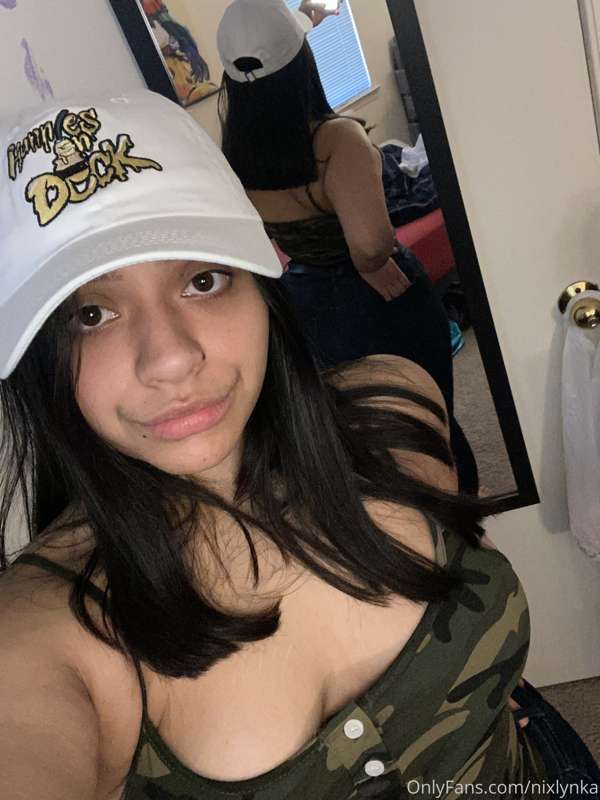 What do you think about me in jeans, Daddy? I need more huh?.. 9