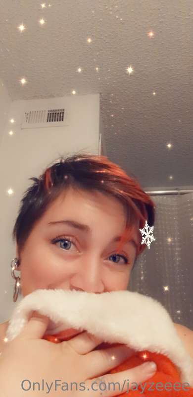 Getting ready for the holidays 🎀