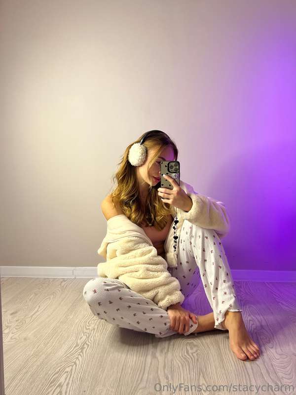 Make sure to feel cute wearing pajamas 👧