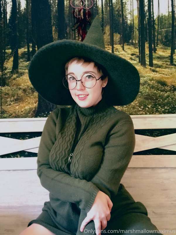 Teasy forest witch vibes~
