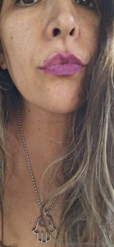 Pass your cock through my lips!