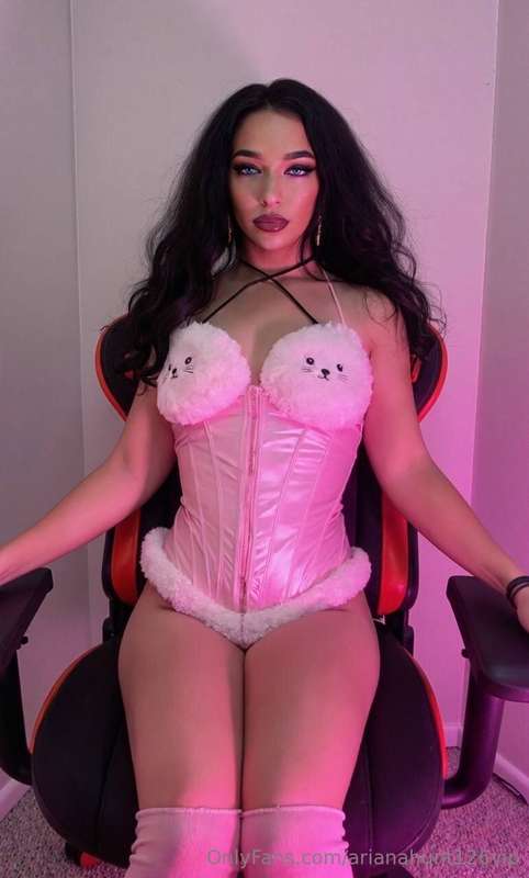 Soaked already 😈🥱