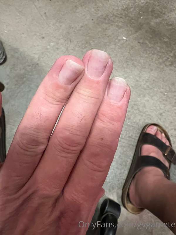 Thinking about continuing to grow my nails out. Using them t..