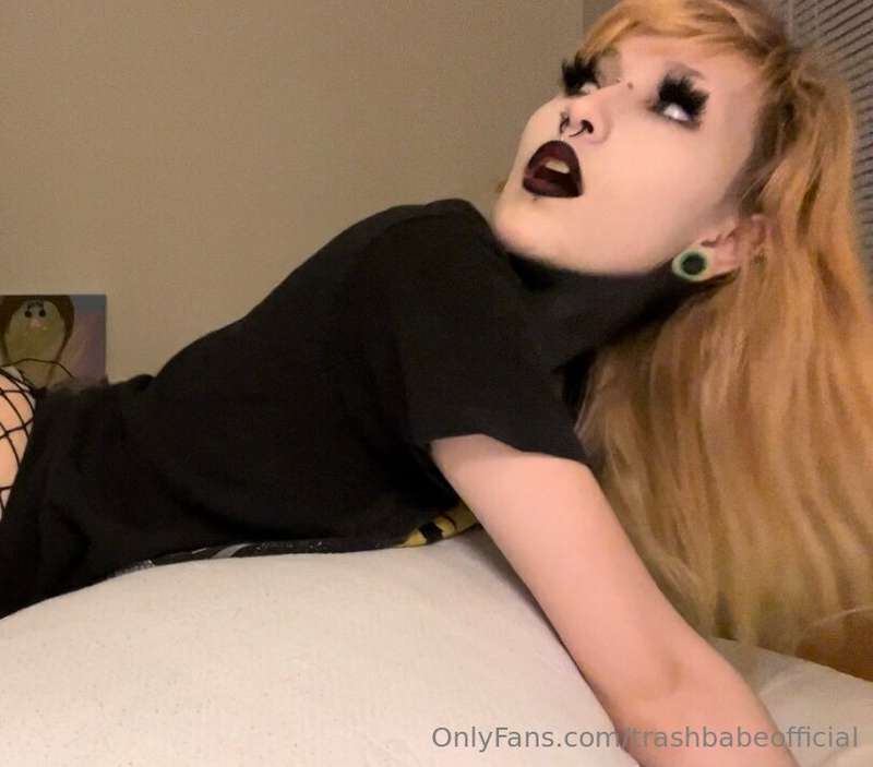 New vid dropping soon! Are you excited??? 1