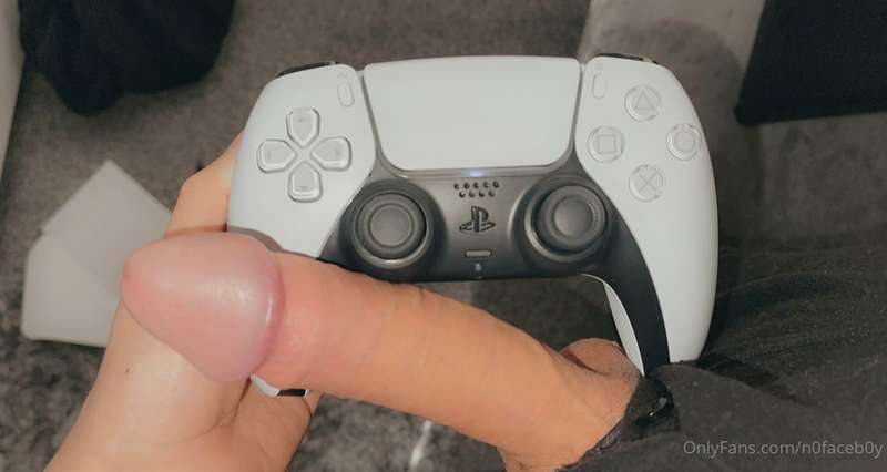 Sometimes I Game with it out 🤭