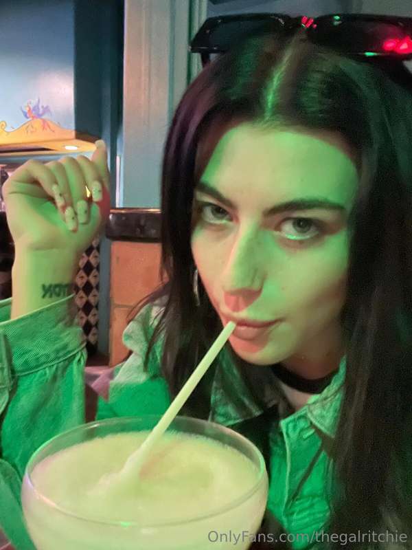 I'm out on the town feelin cheeky x my bestie leaves tomorro..