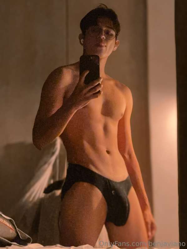 Te gusta mi ropa interior? / u like my underwear?