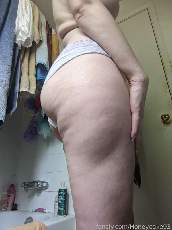 Honeycake93 - Fansly - 04 Dec, 2023 35