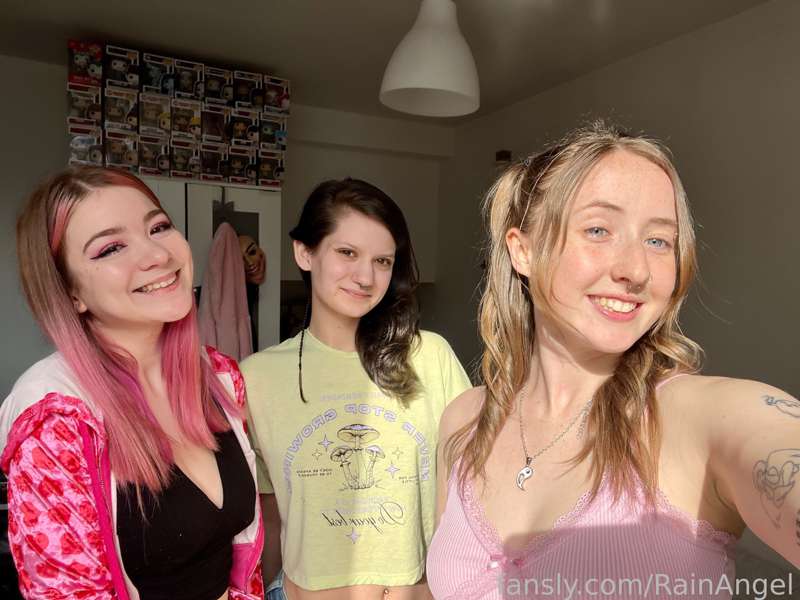 Rainangel - Fansly - 06 Apr, 2023 2