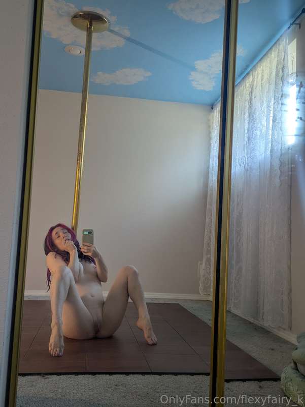 legs spread for you 🤤 (last pic is definitely my favorite he.. 2