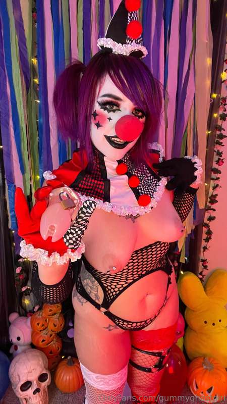Clowning around is some of my favorite things to do! 🤡 I hav.. 25