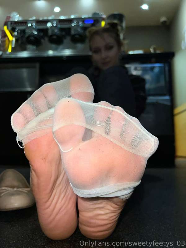 Those nylons are so sweaty … come smell them 🔥 9