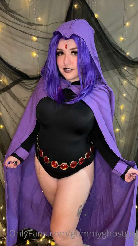 When there’s trouble you know who to call… T33N TITANS! 💜 4