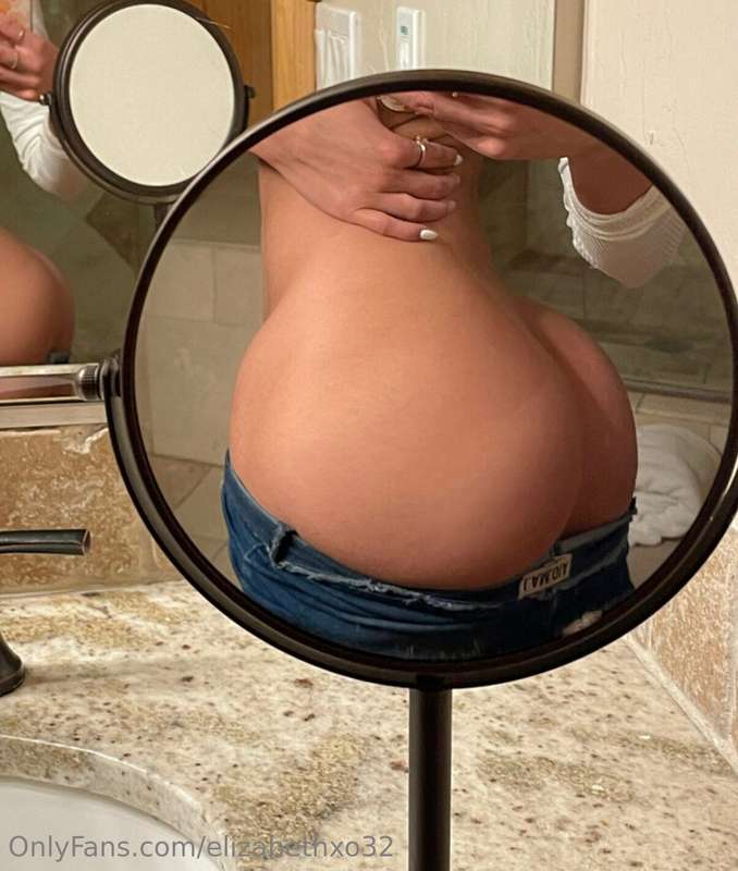 Elizabethxo32 - Onlyfans - 04 Feb, 2025