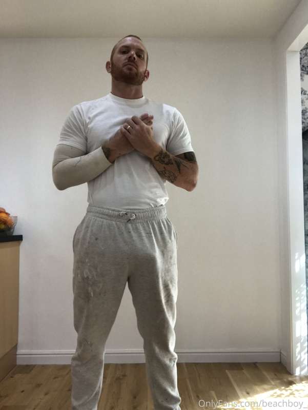 In my painting and decorating clothes today. Just a bit of a.. 3