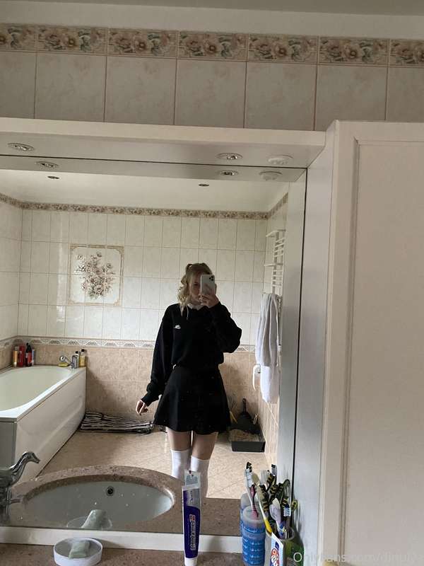 Dinulya - Onlyfans - 17 Dec, 2021 1