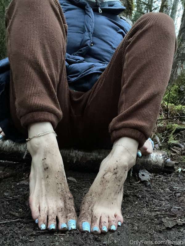Got dirty on the trail 😳 I know some of u like when they’re .. 9