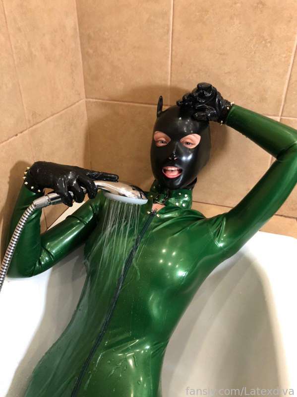 Latexdiva - Fansly - 09 Aug, 2022
