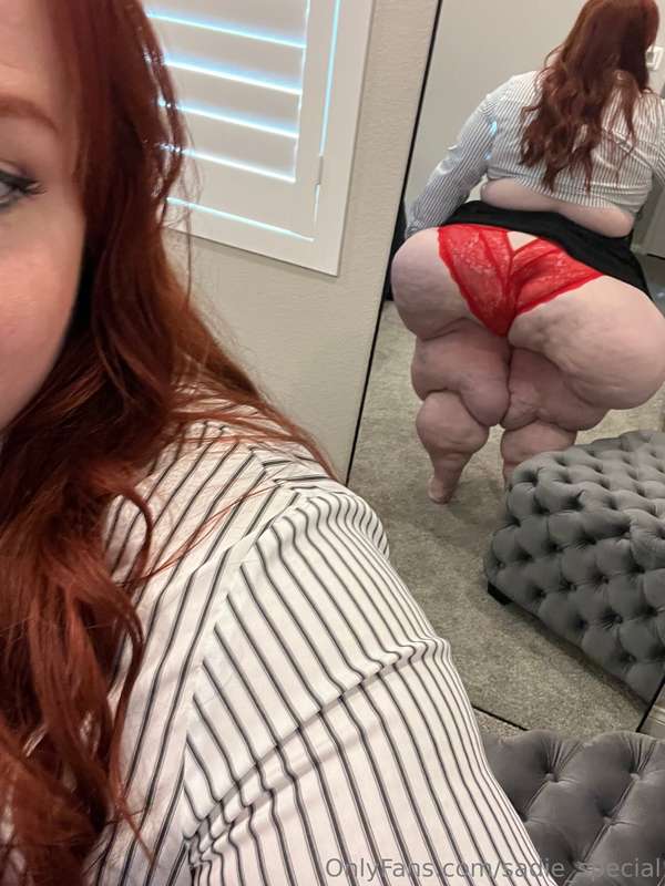 Getting ready for our Valentine's dinner, I wanted to snap s.. 9