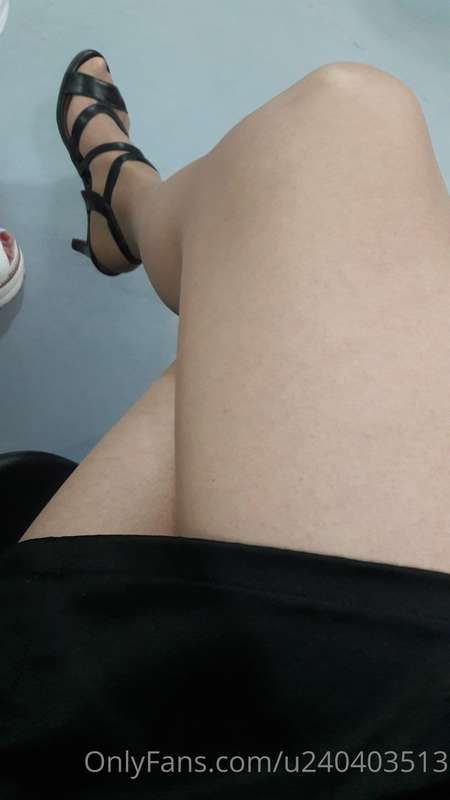 💋do you like short skirts? And if I take it out? 🔥😏