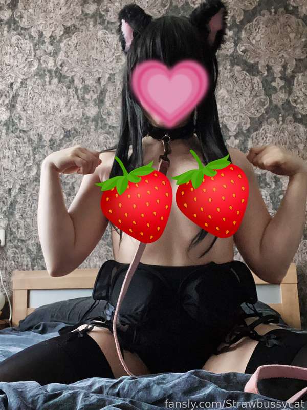 Strawbussycat - Fansly - 20 Nov, 2022