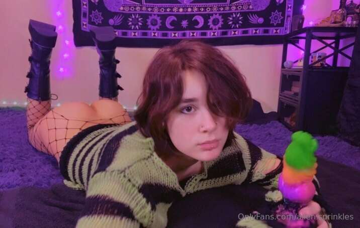 Alien boy sucking alien cock 👽⭐️💦 3