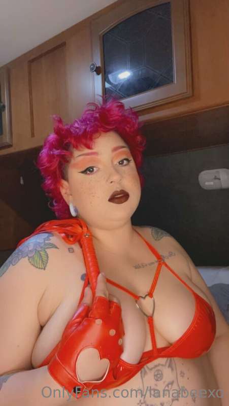 Omg my hot bestie @salemfemboy has a 50% sale rn 👀💕 See that.. 3