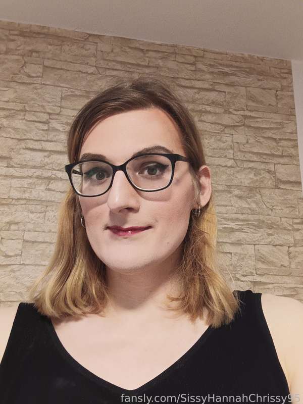 Sissyhannahchrissy95 - Fansly - 08 Jul, 2023 4